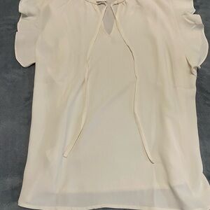 Classic Ann Taylor NWT Ivory flutter sleeve blouse. size Med.
